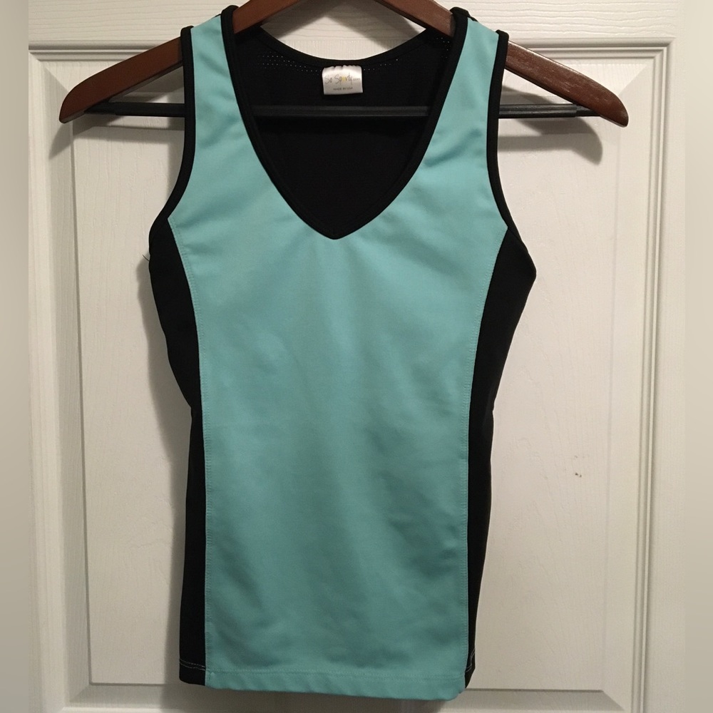So Sporty Workout Top. Size S